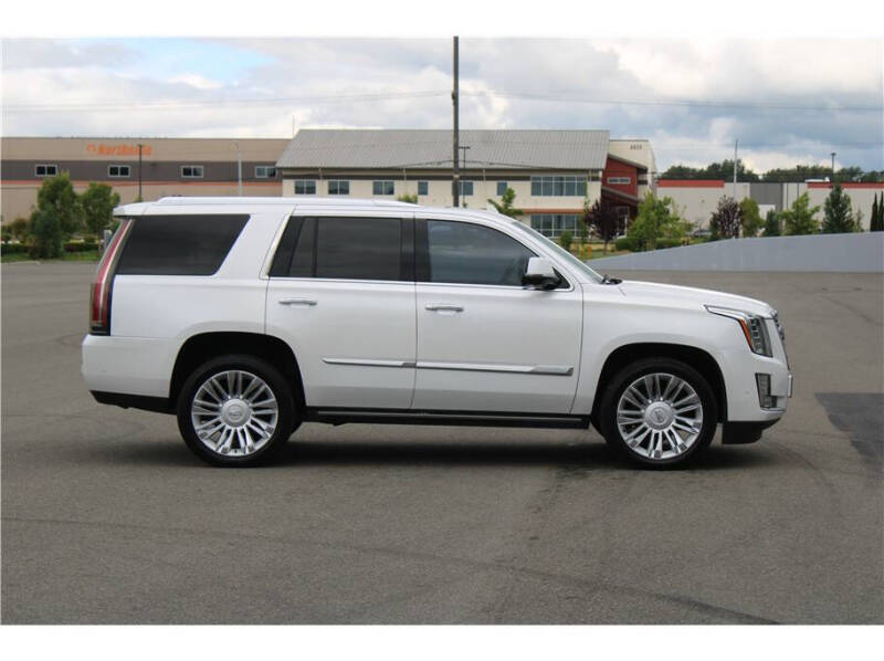 2018 Cadillac Escalade Platinum