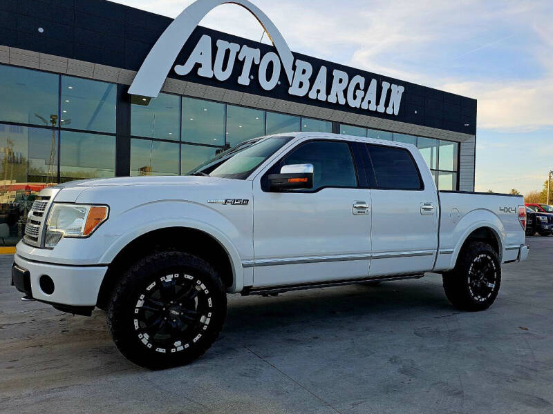 2010 Ford F-150 Platinum photo 2