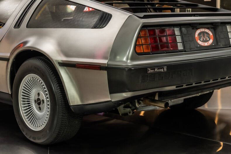1981 DeLorean DMC-12