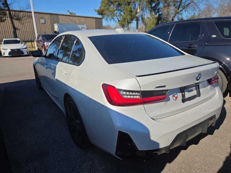 2024 BMW 3 Series 330i xDrive