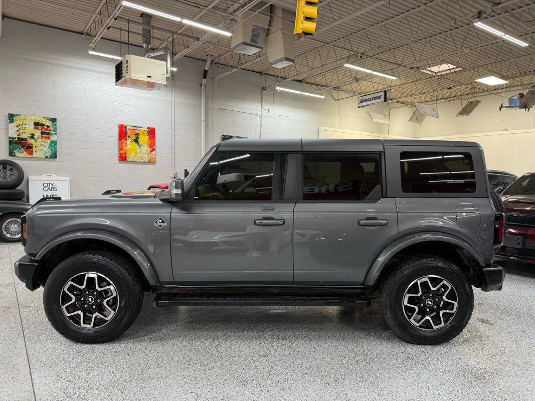 Gray 2023 Ford Bronco Outer Banks Advanced 4x4 Outer Banks Advanced 4dr SUV 2