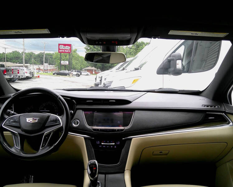 2017 Cadillac XT5