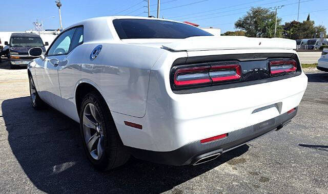 2019 Dodge Challenger SXT