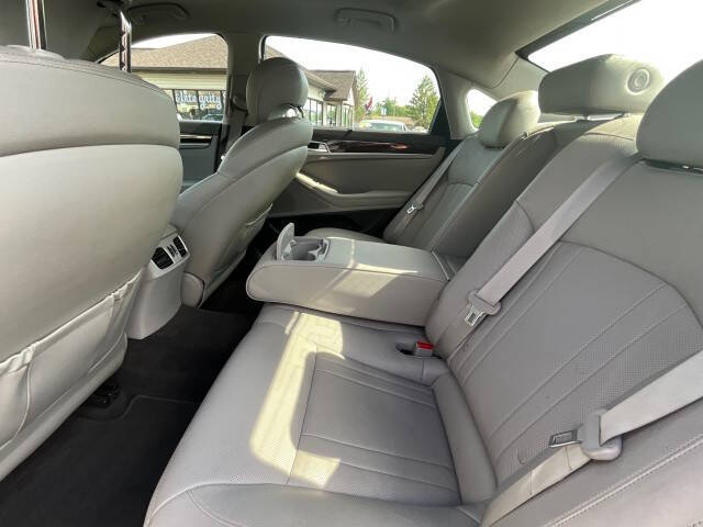 2017 Genesis G80