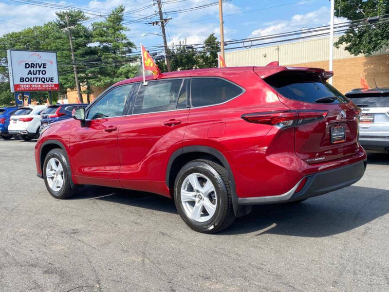 2021 Toyota Highlander LE