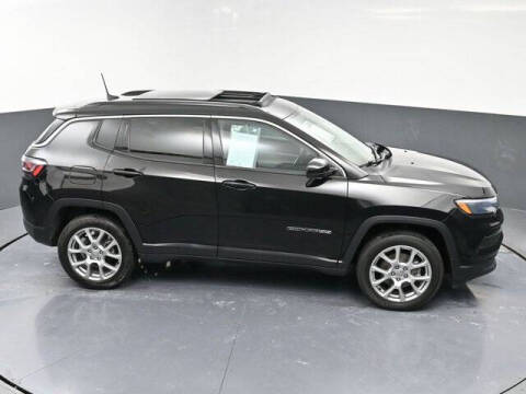 2022 Jeep Compass Latitude Lux