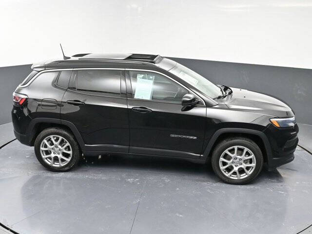 2022 Jeep Compass Latitude Lux
