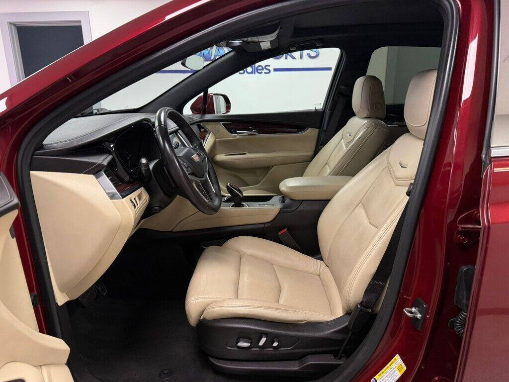 2017 Cadillac XT5 for sale at Conway Imports in   Streamwood, IL