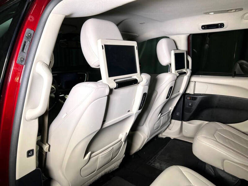 2017 Chrysler Pacifica Touring-L Plus