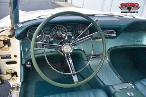 1962 Ford Thunderbird