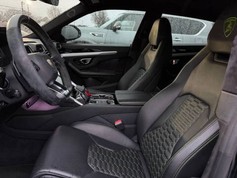 2022 Lamborghini Urus