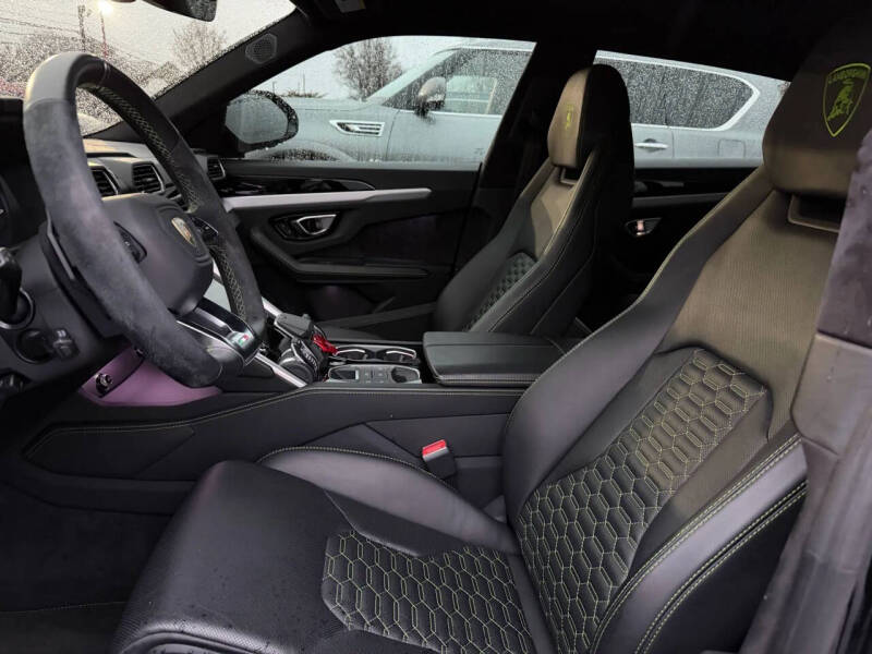 2022 Lamborghini Urus