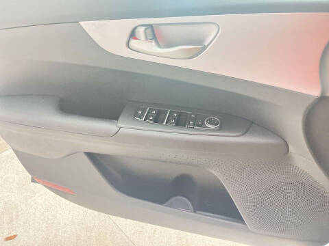 2022 Kia Forte FE