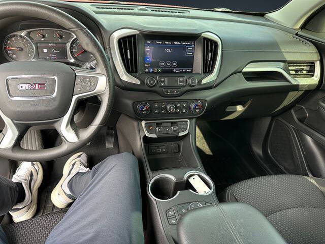2022 GMC Terrain SLE