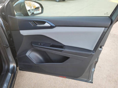 2023 Volkswagen Taos SE