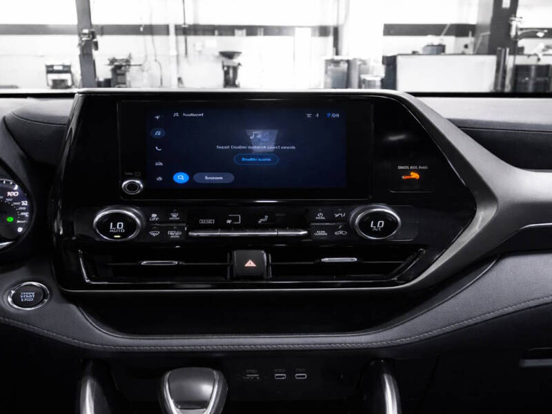 2017 Toyota Highlander LE