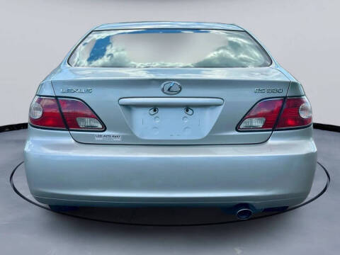 2004 Lexus ES 330