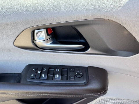 2021 Chrysler Voyager LX