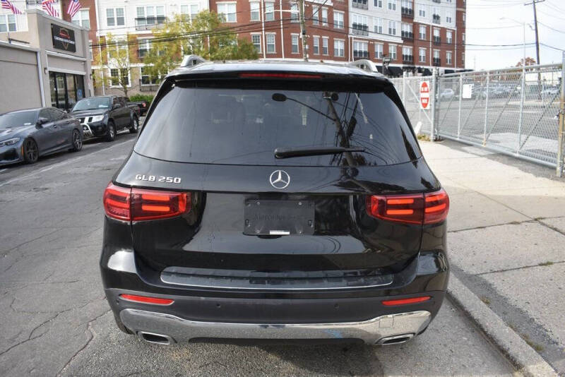 2025 Mercedes-Benz GLB GLB 250