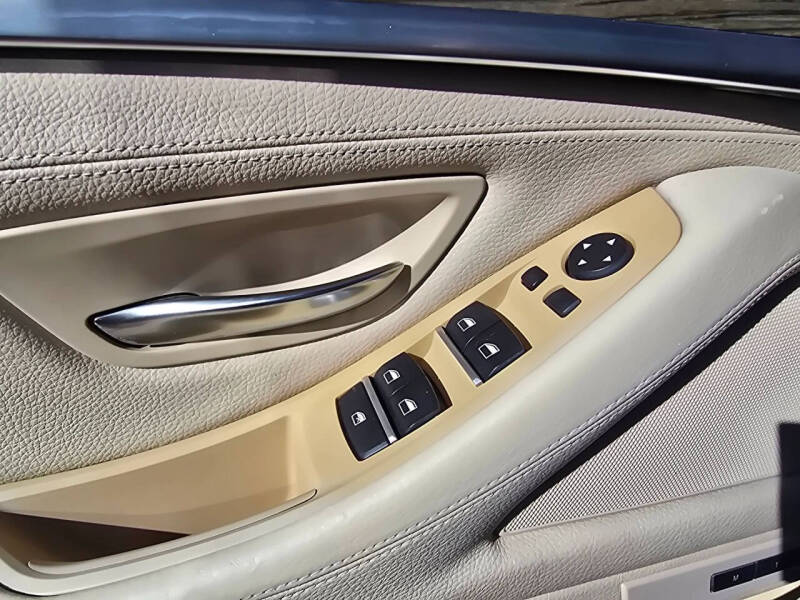 2014 BMW 5 Series 528i