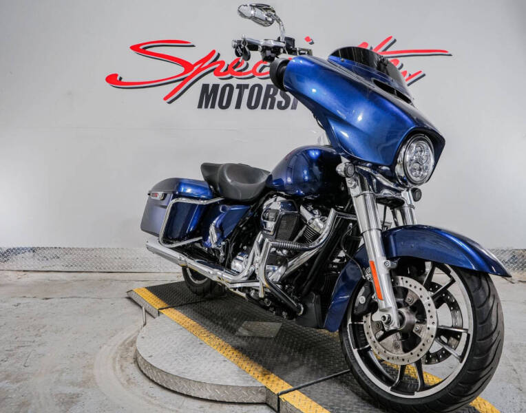 2022 Harley-Davidson Street Glide