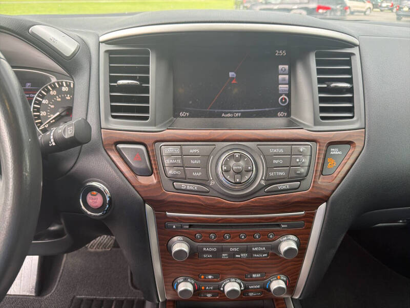2017 Nissan Pathfinder Platinum