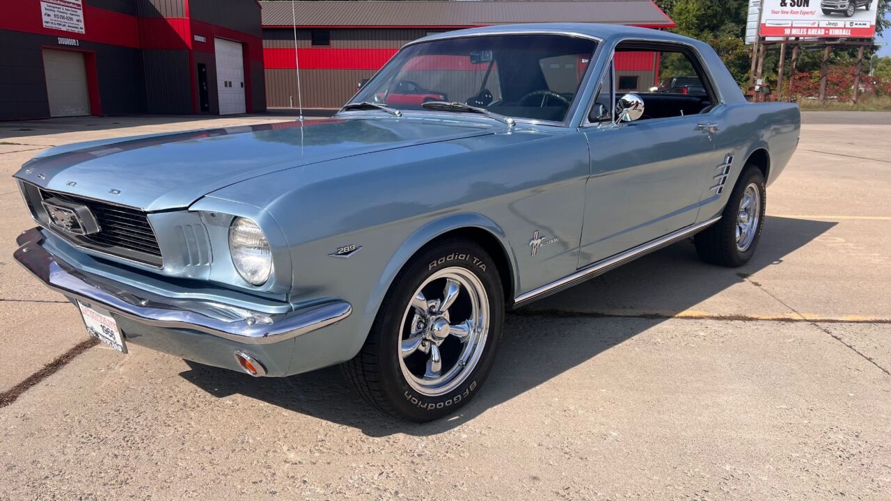1966 Ford Mustang 1