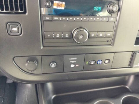 2025 Chevrolet Express 3500