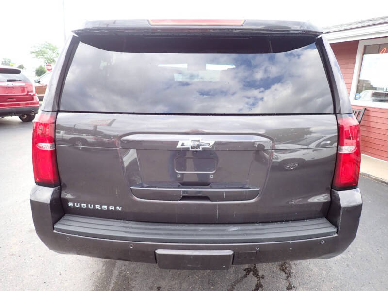 2017 Chevrolet Suburban LT