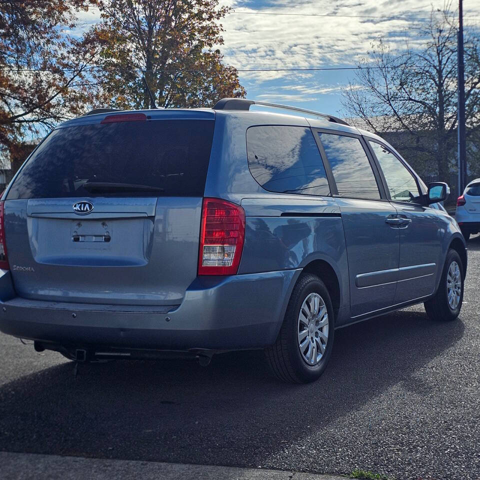 2011 Kia Sedona for sale at Marquez Auto Sales LLC in Hubbard, OR