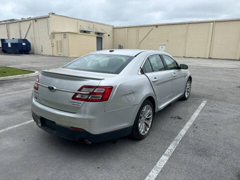 2015 Ford Taurus Limited