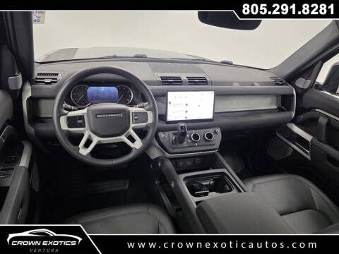 2023 Land Rover Defender 130 SE