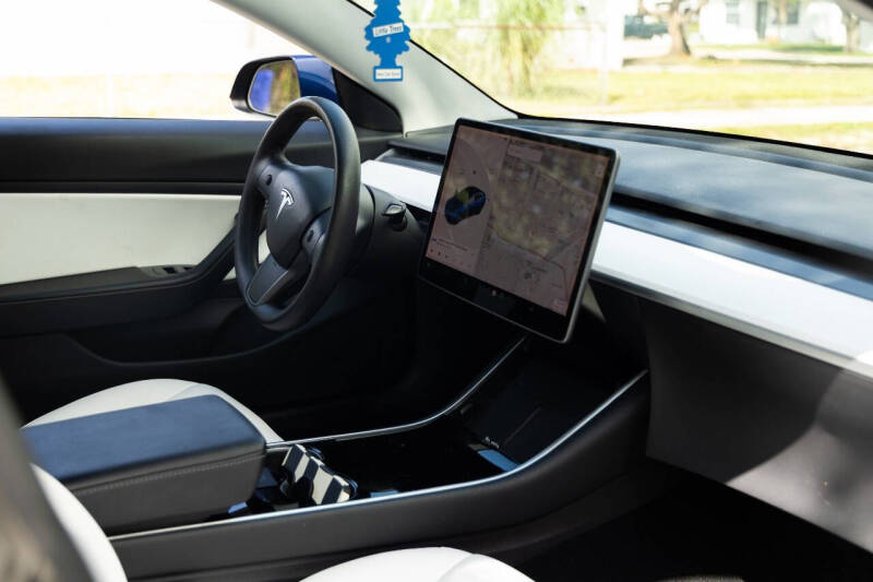 2020 Tesla Model 3 Standard Range