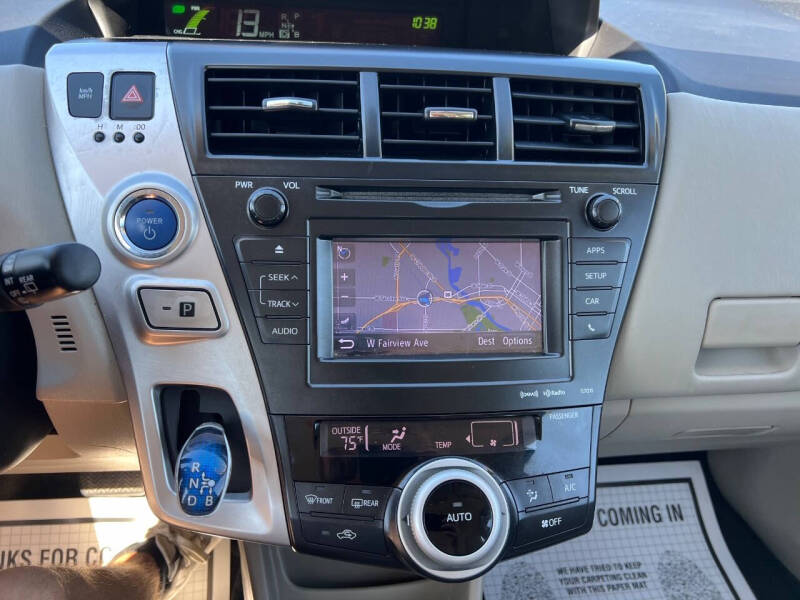 2013 Toyota Prius v Five