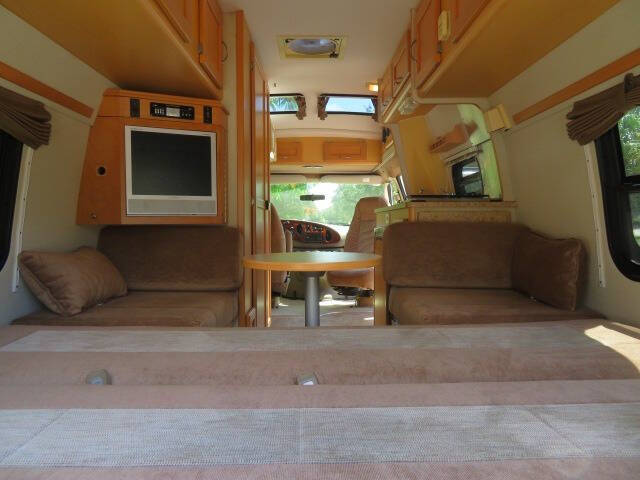 2006 Ford E-Series E-350 SD