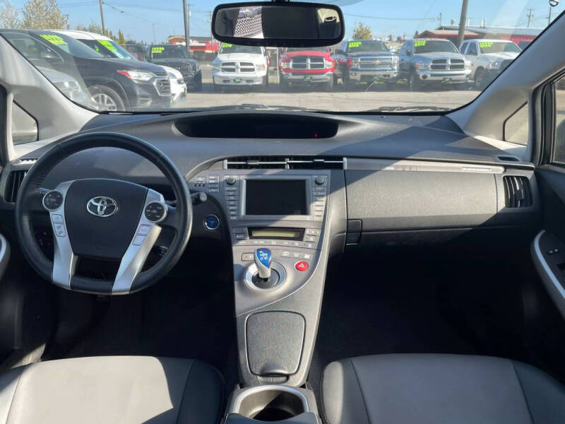 2012 Toyota Prius Plug-in Hybrid