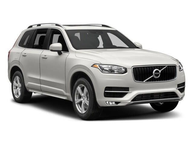 2018 Volvo XC90 T6 Momentum