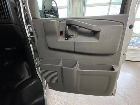 2024 Chevrolet Express 2500