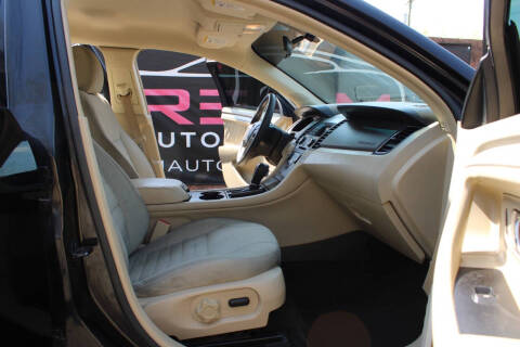 2017 Ford Taurus SE