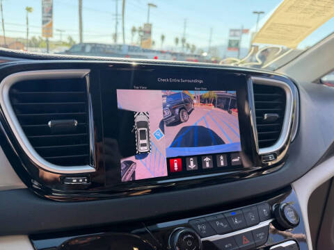 2021 Chrysler Pacifica Touring L