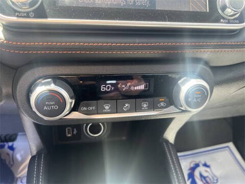 2020 Nissan Kicks SR