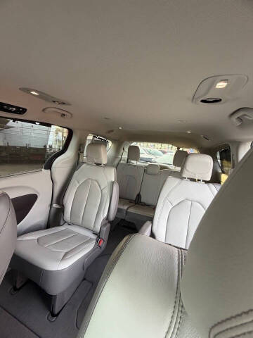 2019 Chrysler Pacifica Touring L