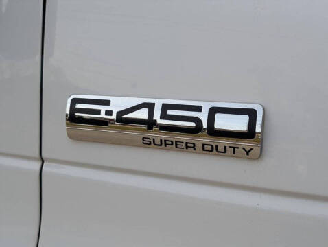 2017 Ford E-Series E-450 SD