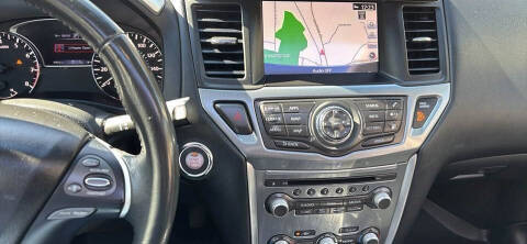 2018 Nissan Pathfinder SL