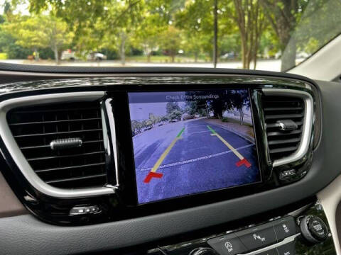 2017 Chrysler Pacifica Touring-L