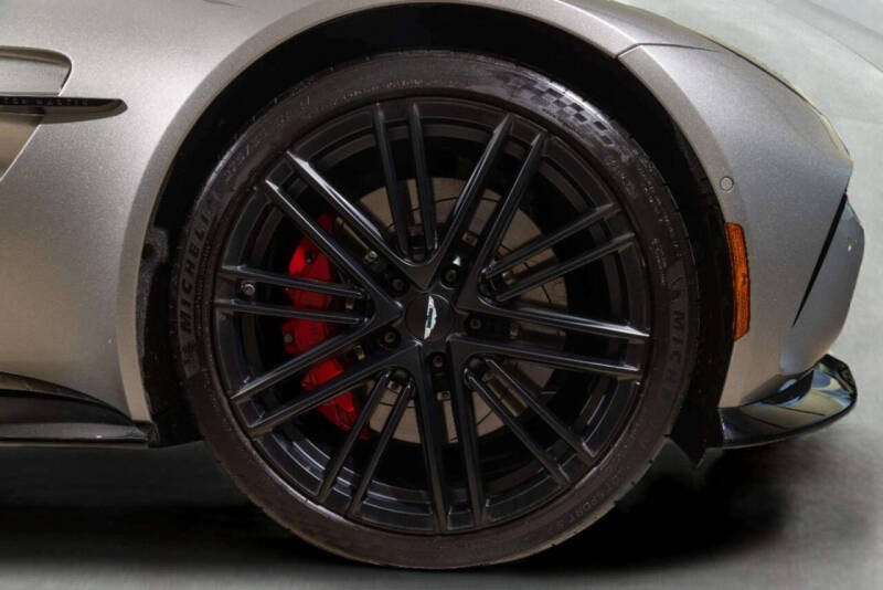 2025 Aston Martin Vantage