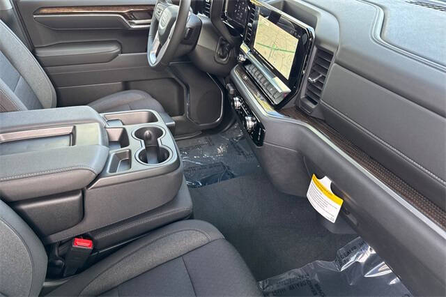 2026 GMC Sierra 1500 Elevation Standard