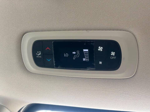 2021 Chrysler Voyager LX