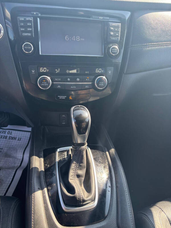 2017 Nissan Rogue SL