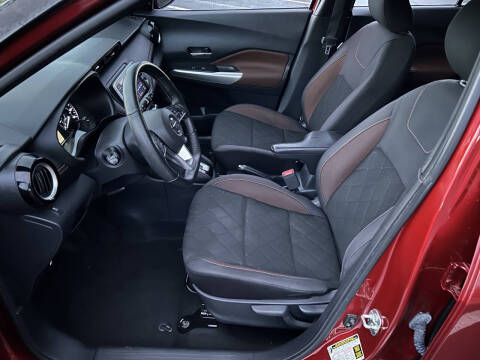 2019 Nissan Kicks SR